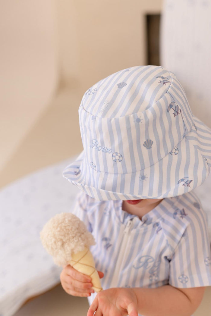 Boys Blue Personalised Beach Bebé Bucket Hat