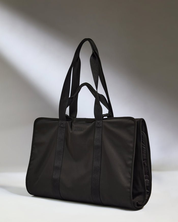 a black bag with straps
