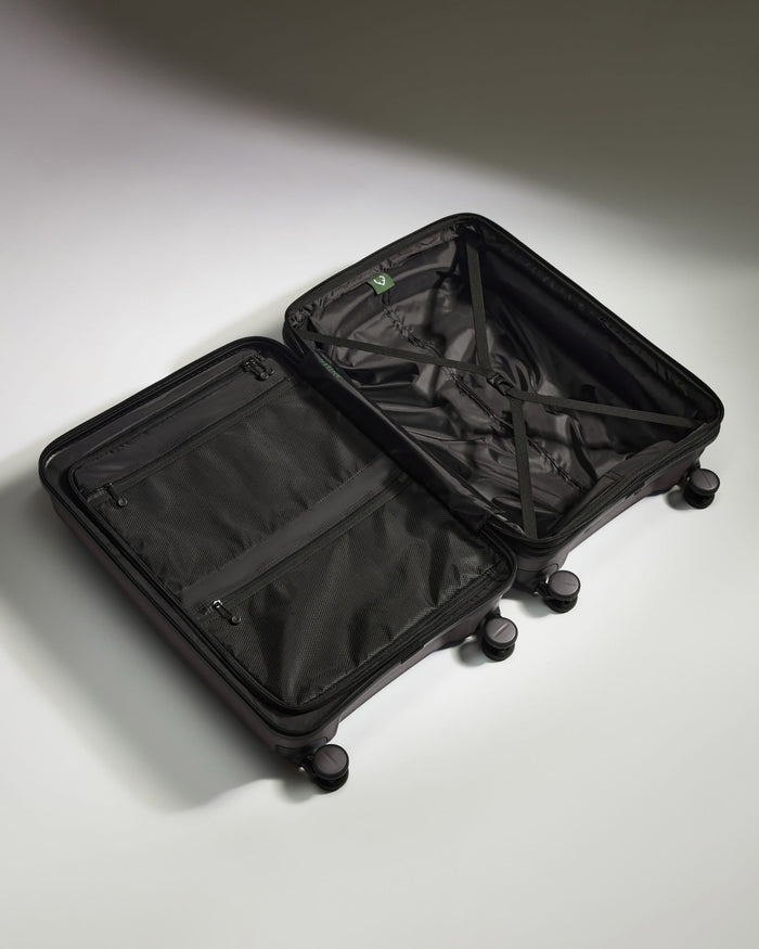 Antler Luggage -  Expandable Medium Suitcase in Gloss Gull Grey - Logo Stripe - Expanding Rollercase | Medium 4W Expandable Medium Suitcase in Gloss Gull Grey - Logo Stripe