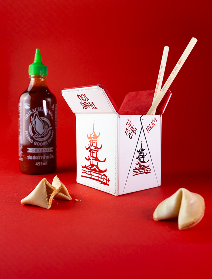 China To Go! Deckbox - sleevechief