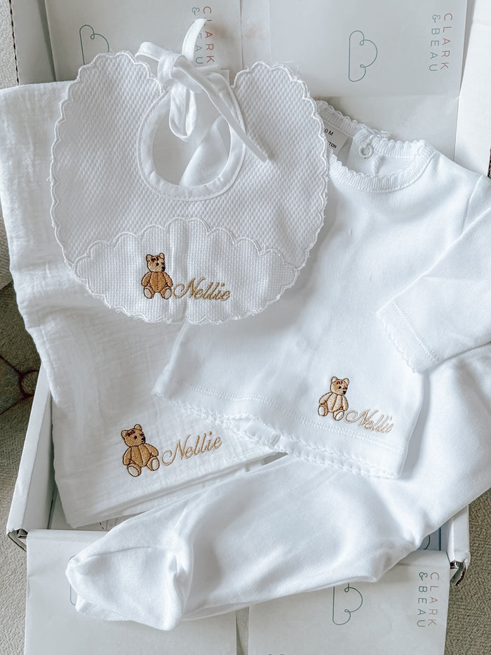 New Baby Unisex - White Personalised Gift Set