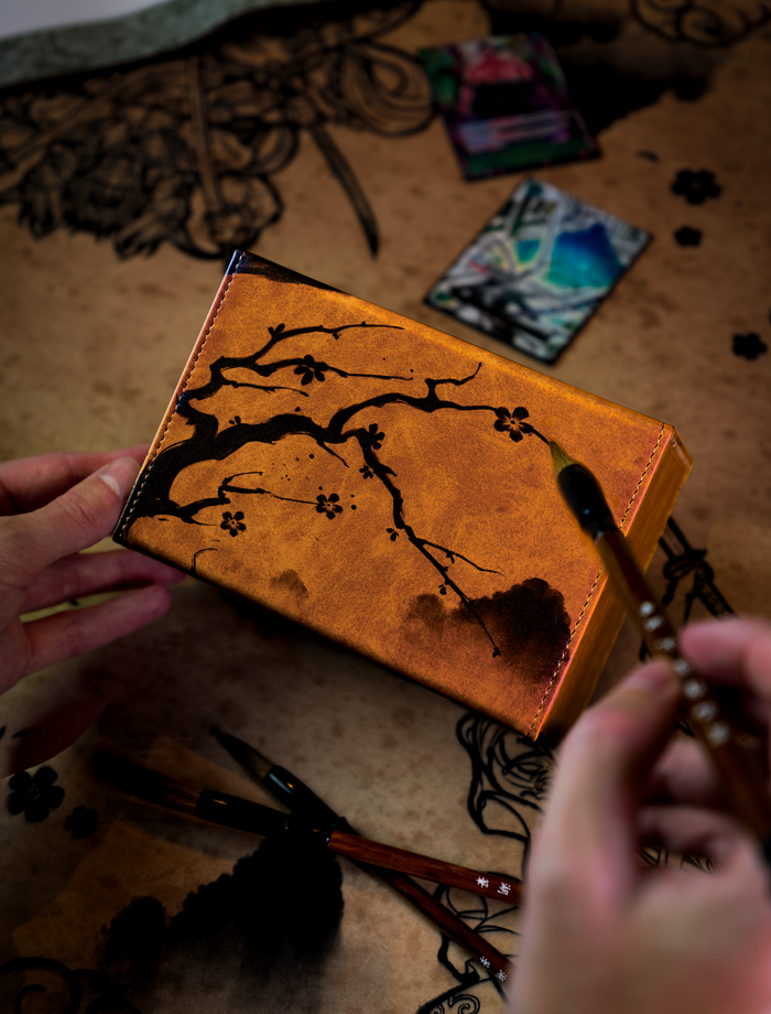 Old Japan Pirate Hunter Deckbox - sleevechief