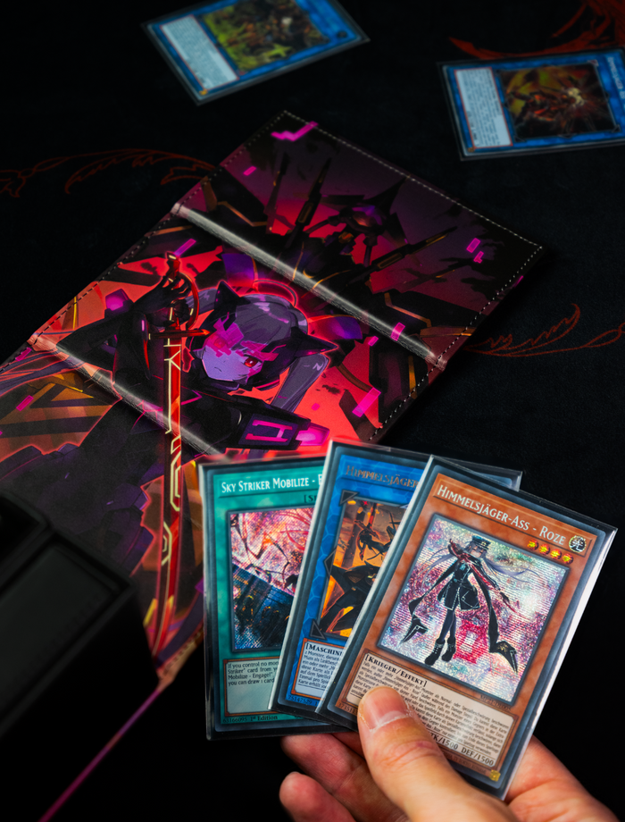 Sky Strikers Version 2 - Deckbox - sleevechief