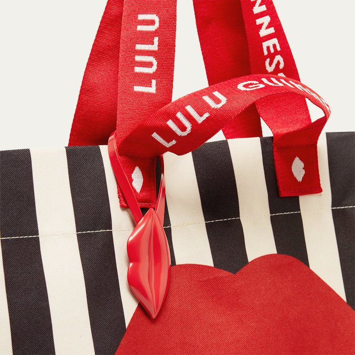 STRIPED & FLURRY OF KISSES TOTE SET