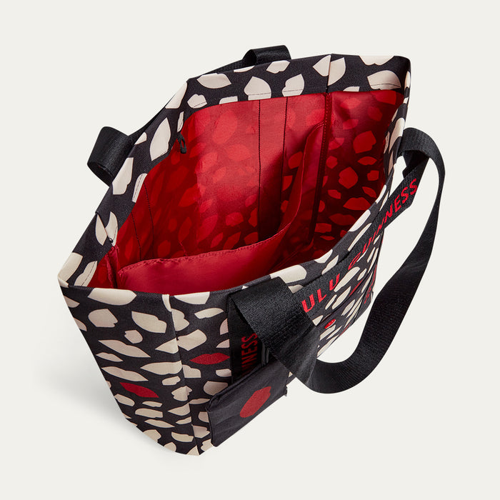 STRIPED & FLURRY OF KISSES TOTE SET